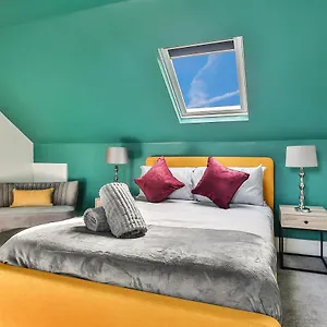 Hidden Gem-open To Book-super Location Sheffield